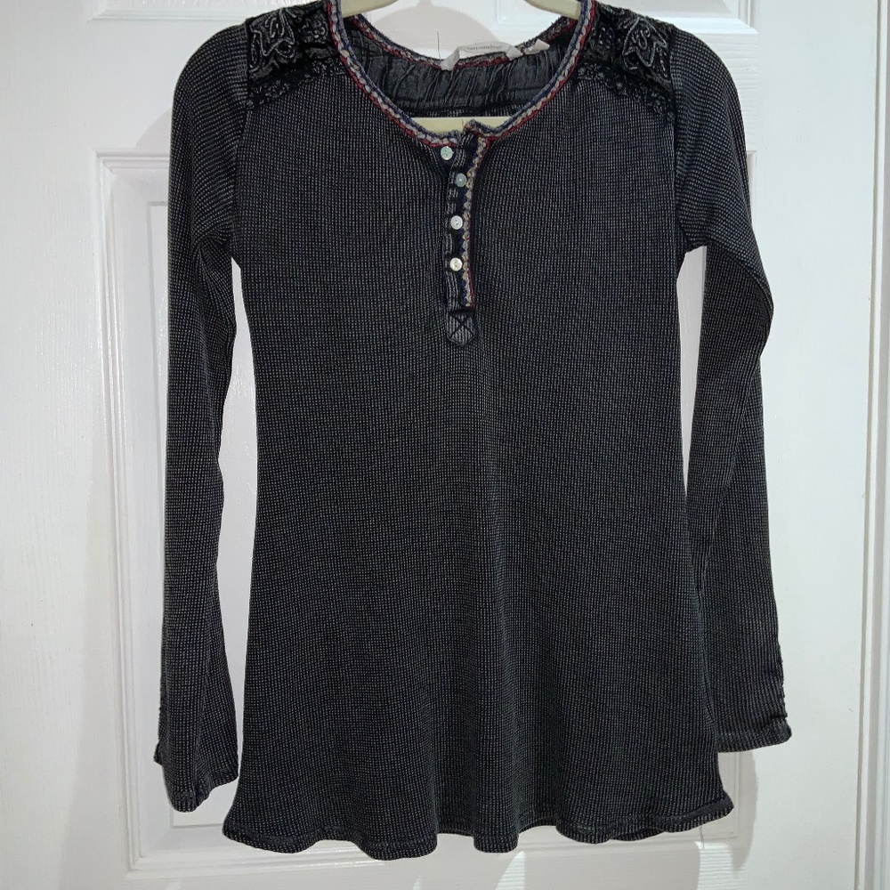 Soft surroundings thermal shirt Sz XS quarter button velvet & embroidered